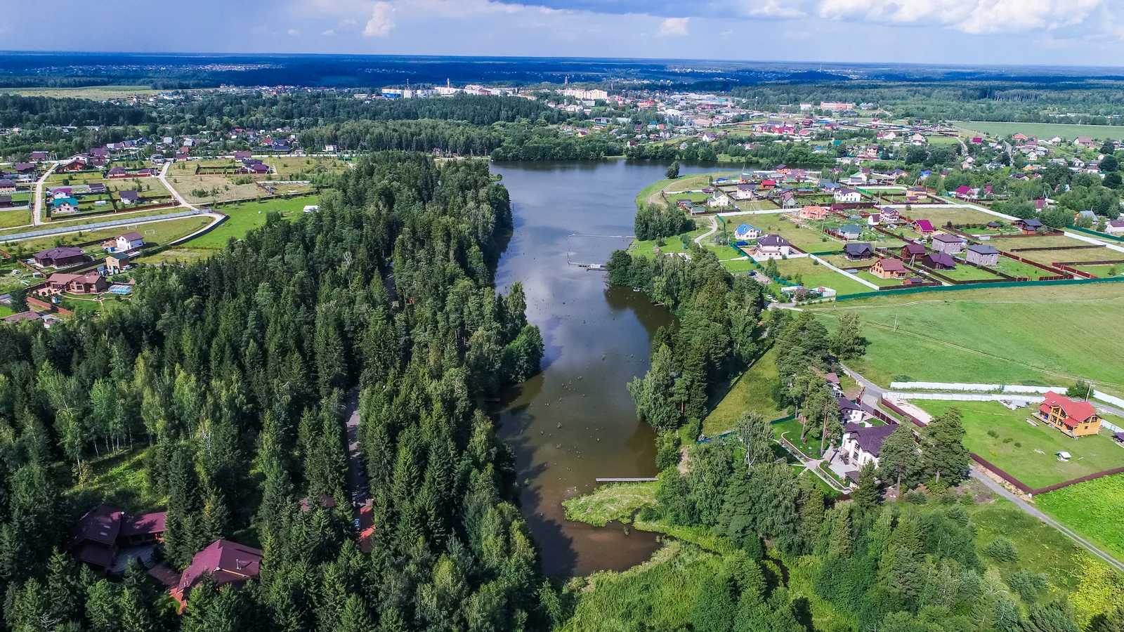 Водоём с высоты